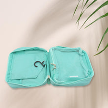 Multi-design cosmetic storage bag with zipper closure