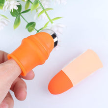 Thumb cutter with sharp blade for precise vegetable cutting